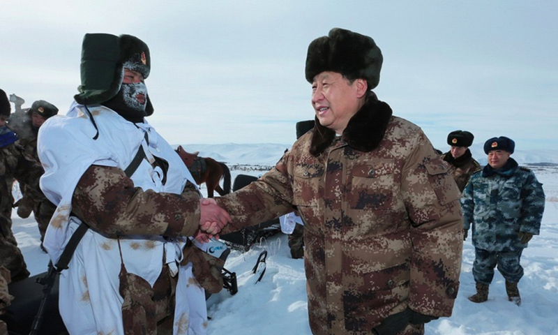 2014年1月26日，習(xí)近平總書記春節(jié)前夕冒嚴寒踏冰雪慰問邊防官兵。